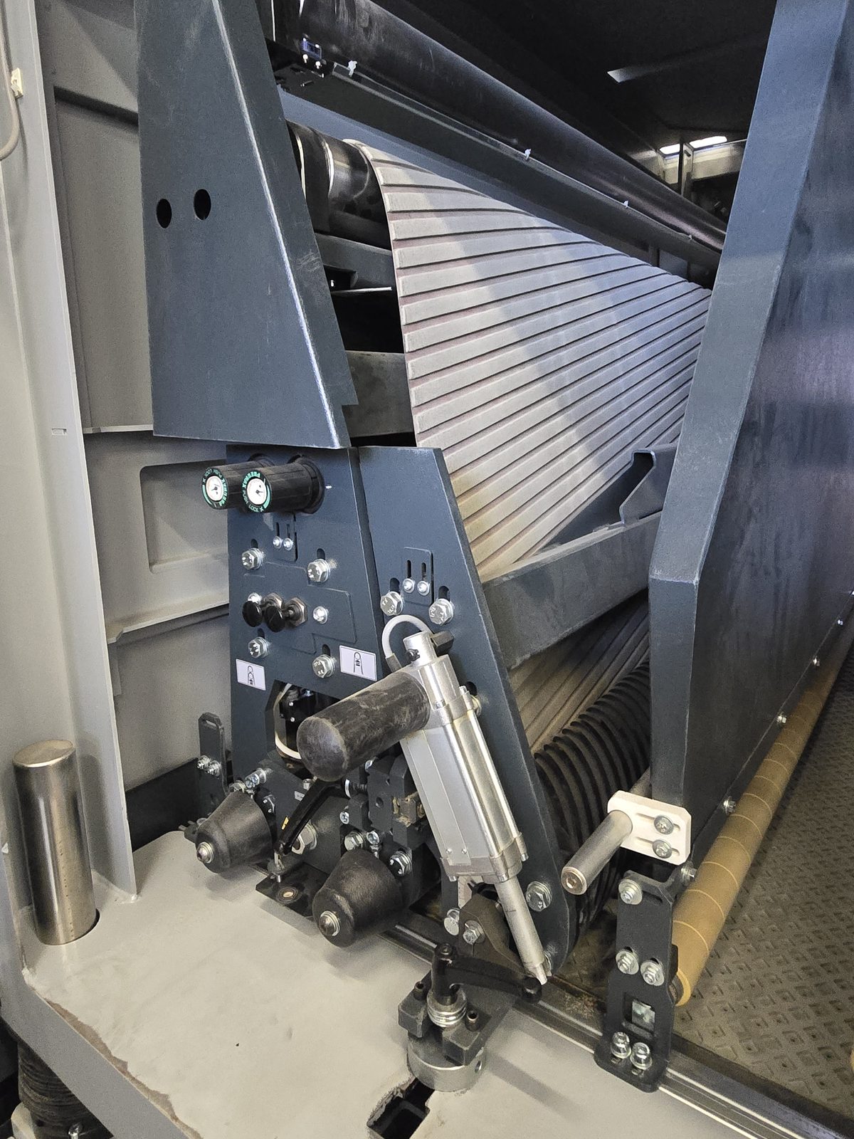 KONTAKTNA BR. FORMAT4